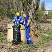 Úklid ÚČOVa ke Dni Země - bylo vysbíráno 860 kg odpadu a 35 pneu Úklid ÚČOVa ke Dni Země - bylo vysbíráno 860 kg odpadu a 35 pneu